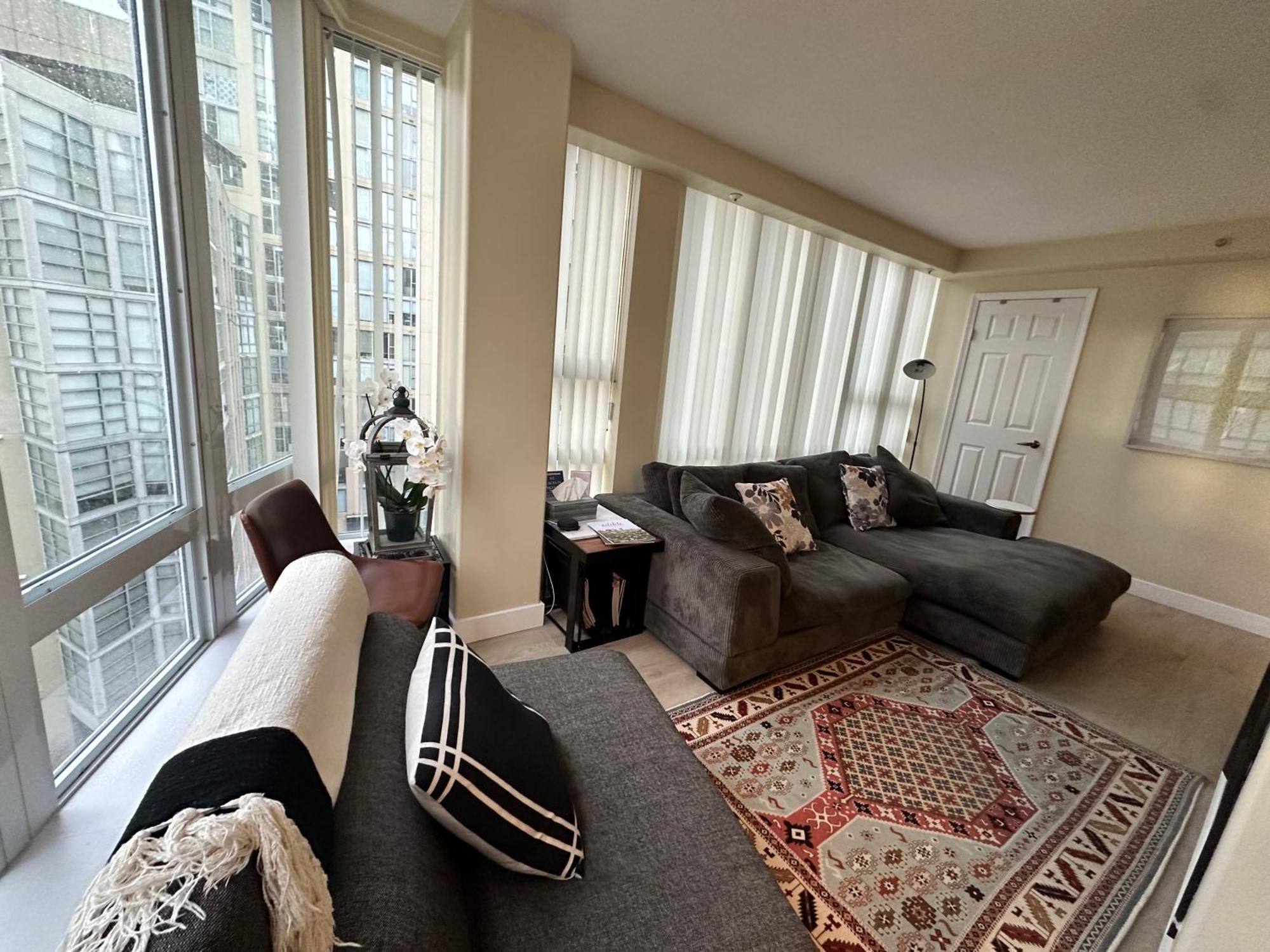 Penthouses Of Beach Ave バンクーバー エクステリア 写真