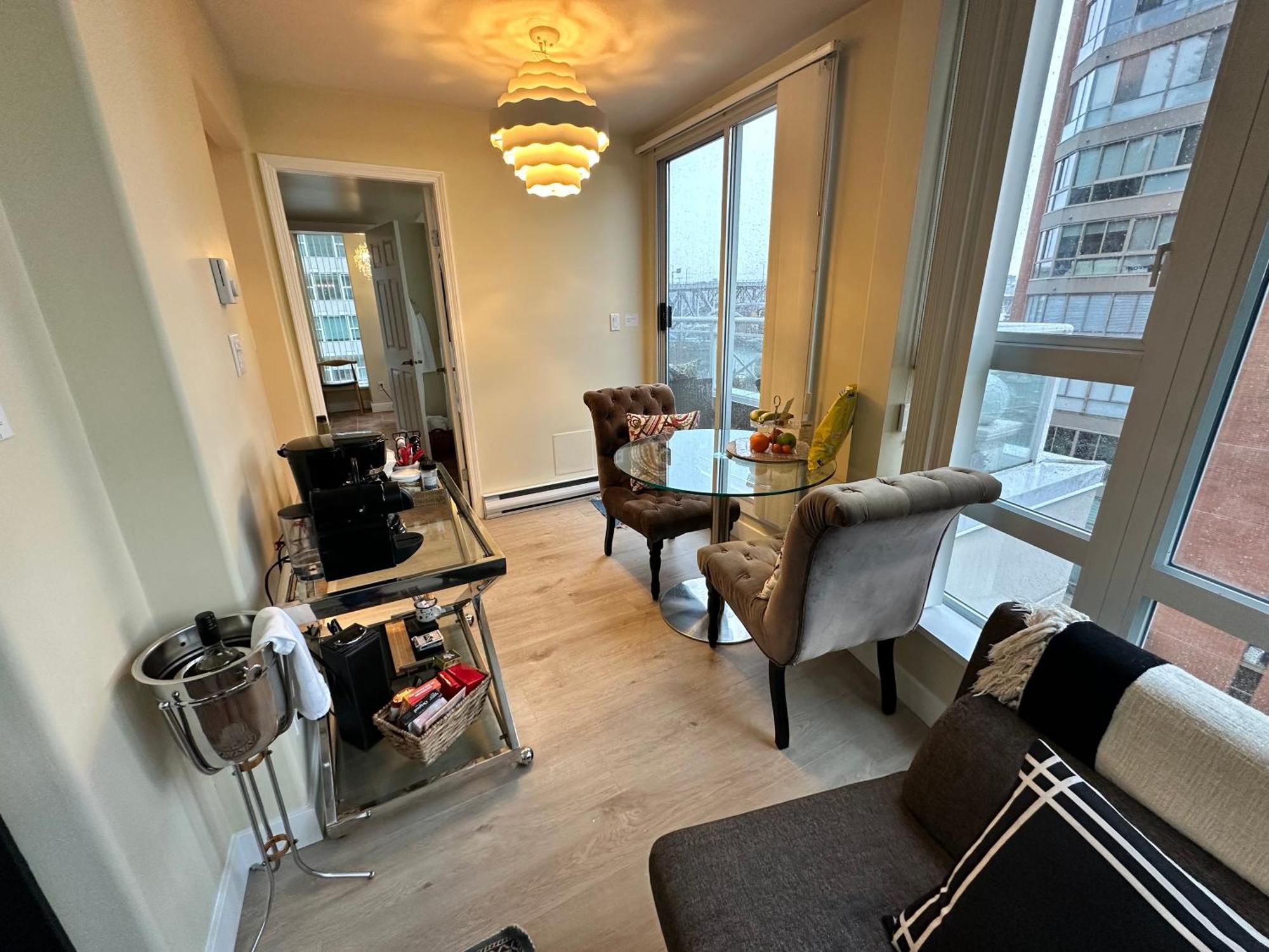 Penthouses Of Beach Ave バンクーバー エクステリア 写真