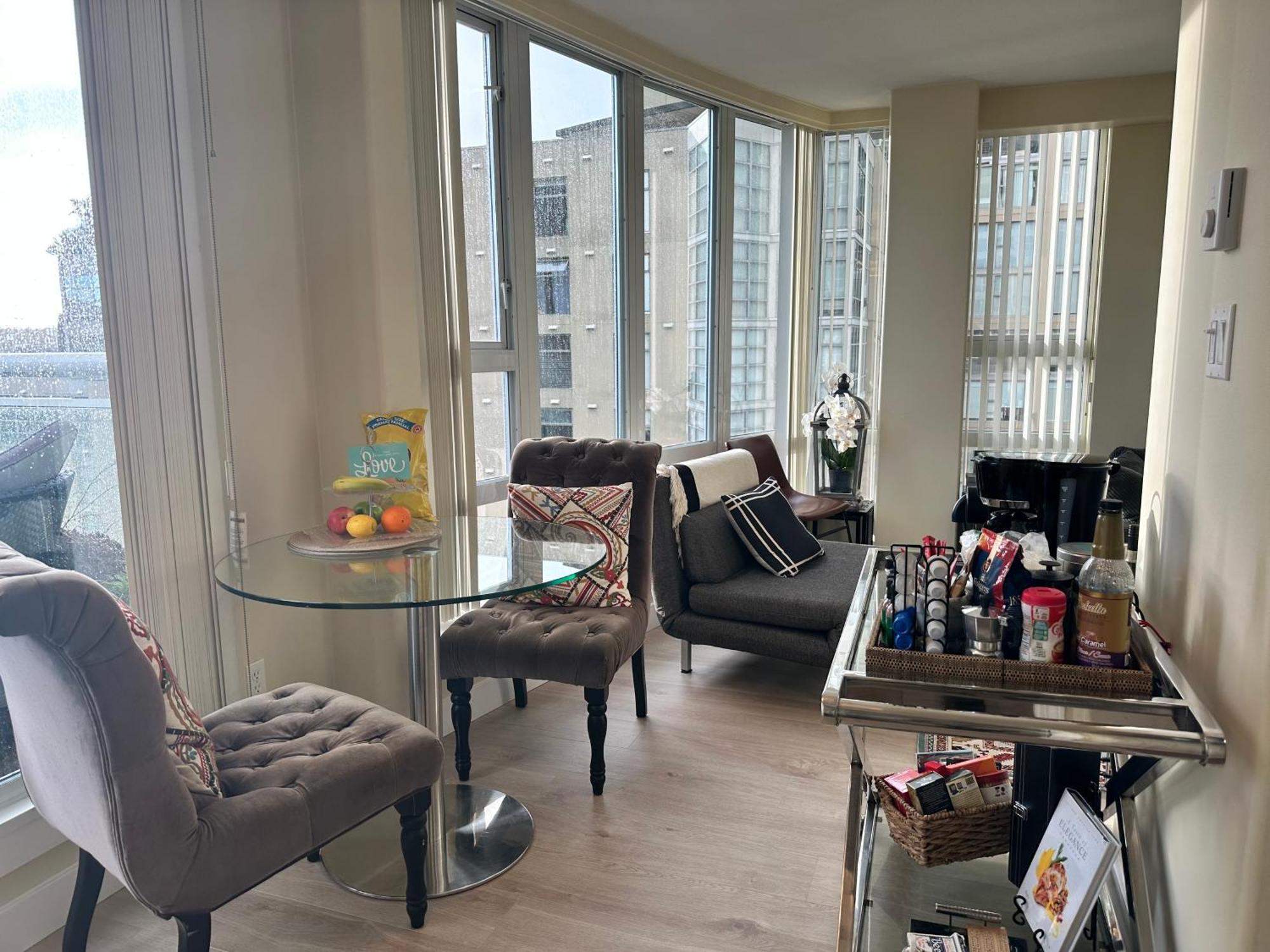 Penthouses Of Beach Ave バンクーバー エクステリア 写真