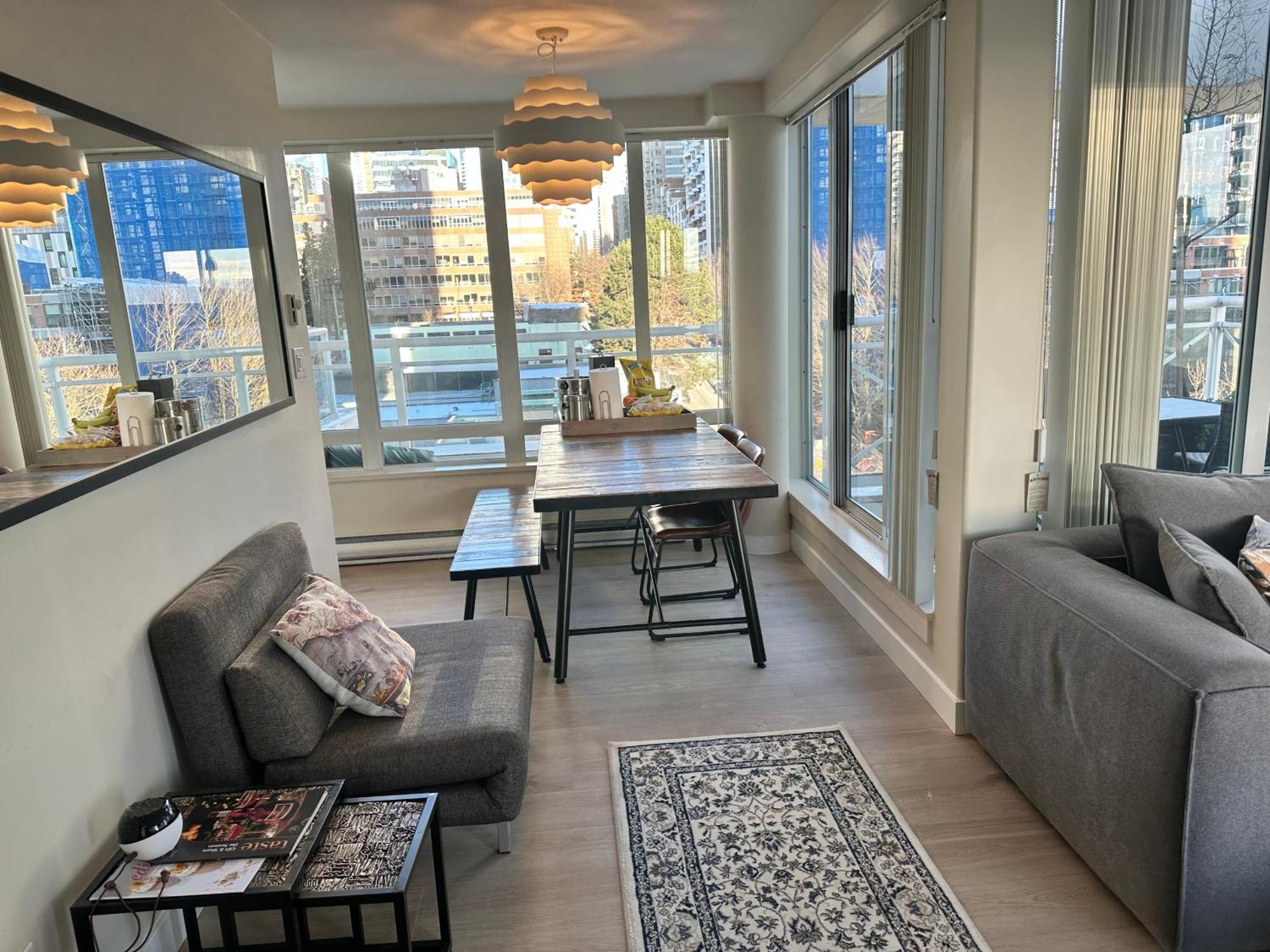 Penthouses Of Beach Ave バンクーバー エクステリア 写真