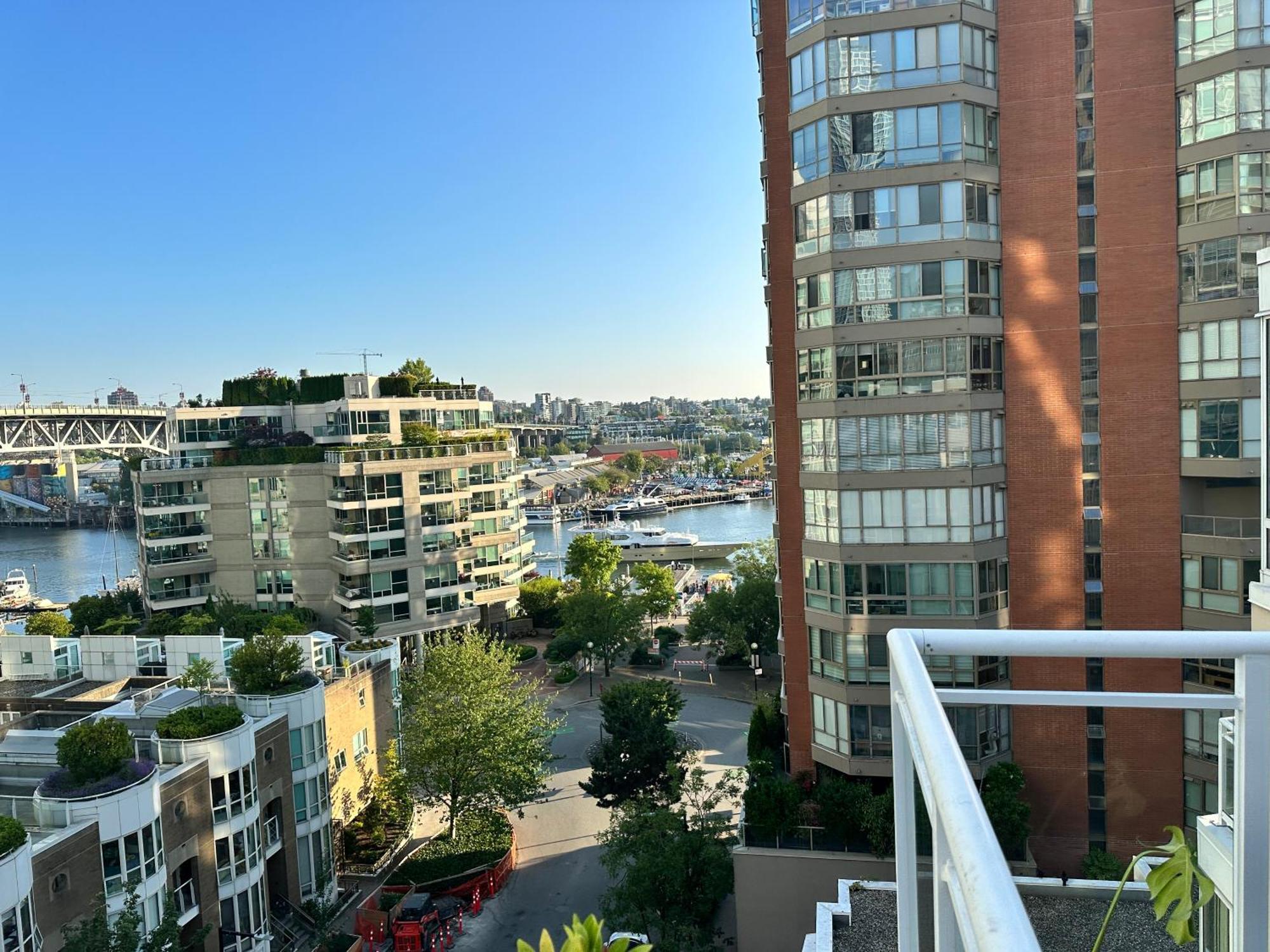 Penthouses Of Beach Ave バンクーバー エクステリア 写真